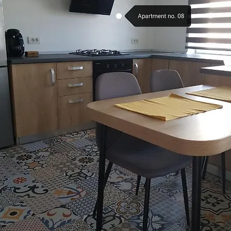 No 05 - Amarilia Apartment *