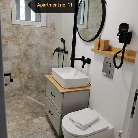 No 05 - Amarilia Apartment